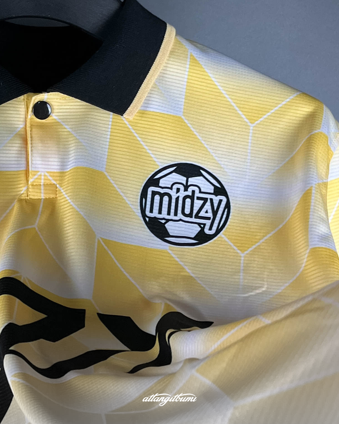 ITZY Unofficial 25' Away Jersey